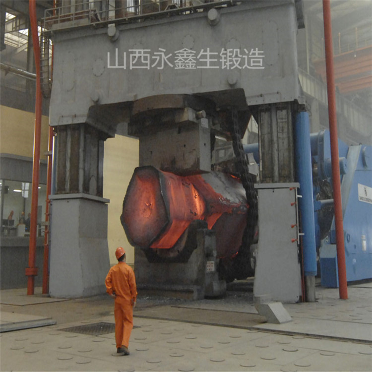 鍛造廠生產(chǎn)重型鍛件